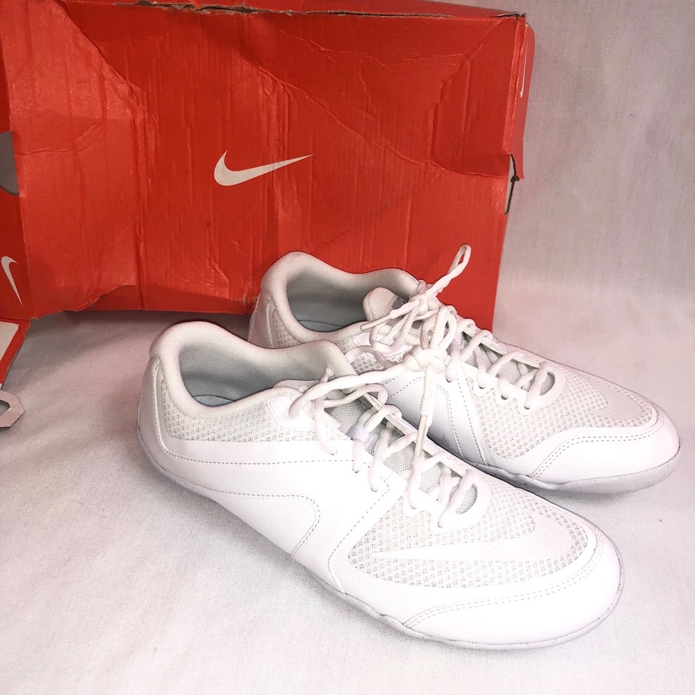 Nike Women’s Cheer Shoes Scorpion Size 10.5